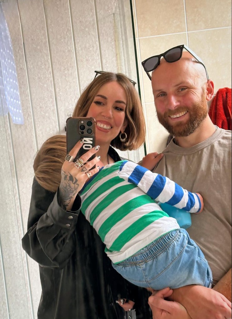 Maria and Ash with their child